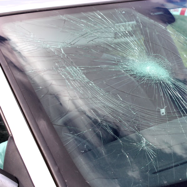 what auto glass replacement tech to call and what is the price cost to fix broken windshield  in South Carolina